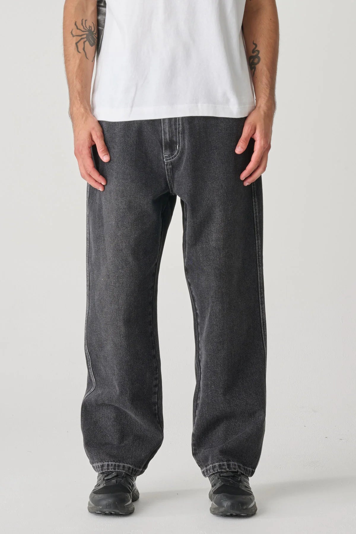 COLLEGE STAR BULL DENIM PANT WORN BLACK