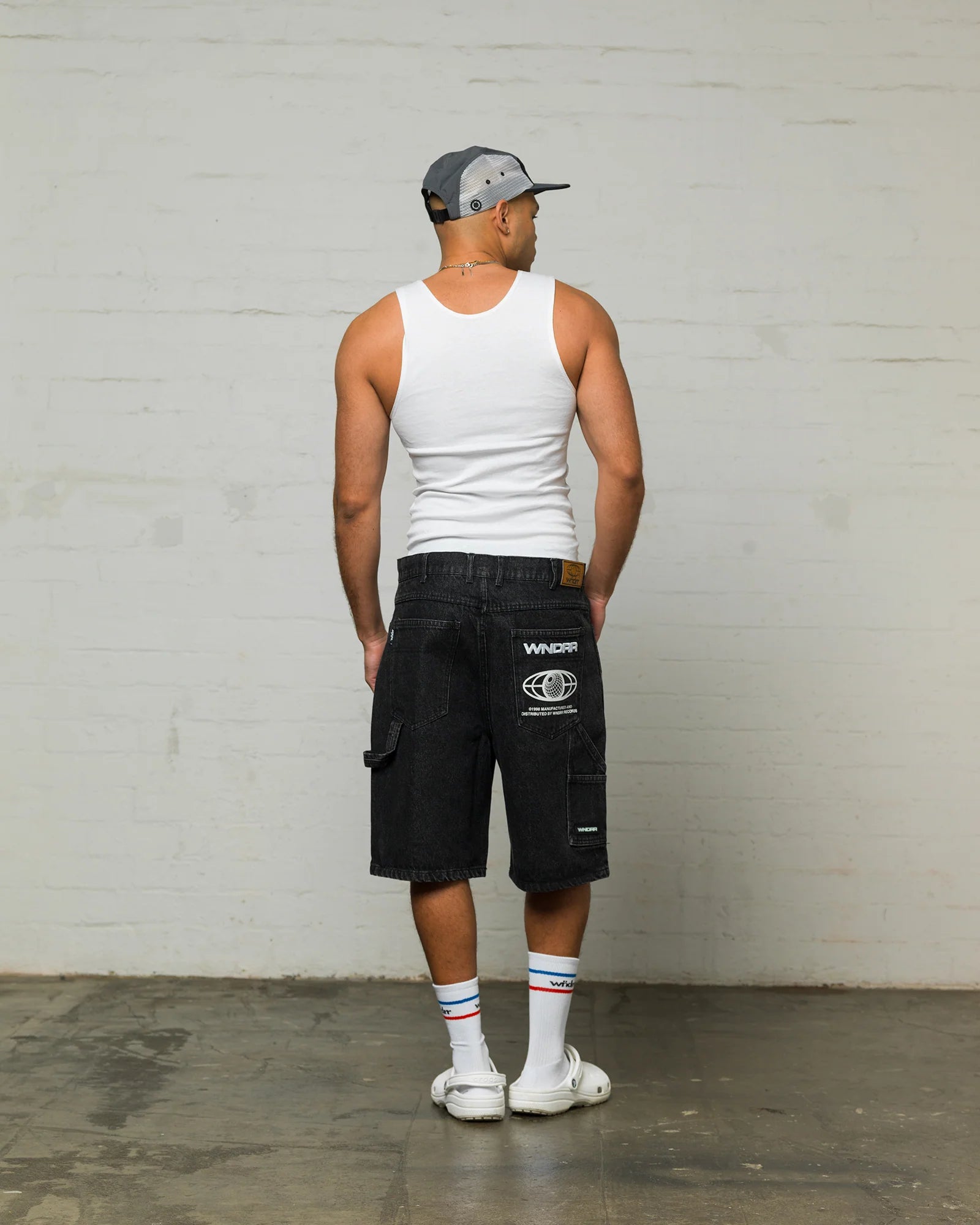 BOOSTER DENIM SHORT WASHED BLACK