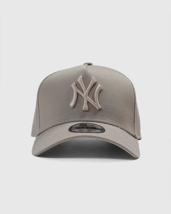 940AF CAP NY YANKEES PEBBLE STONE