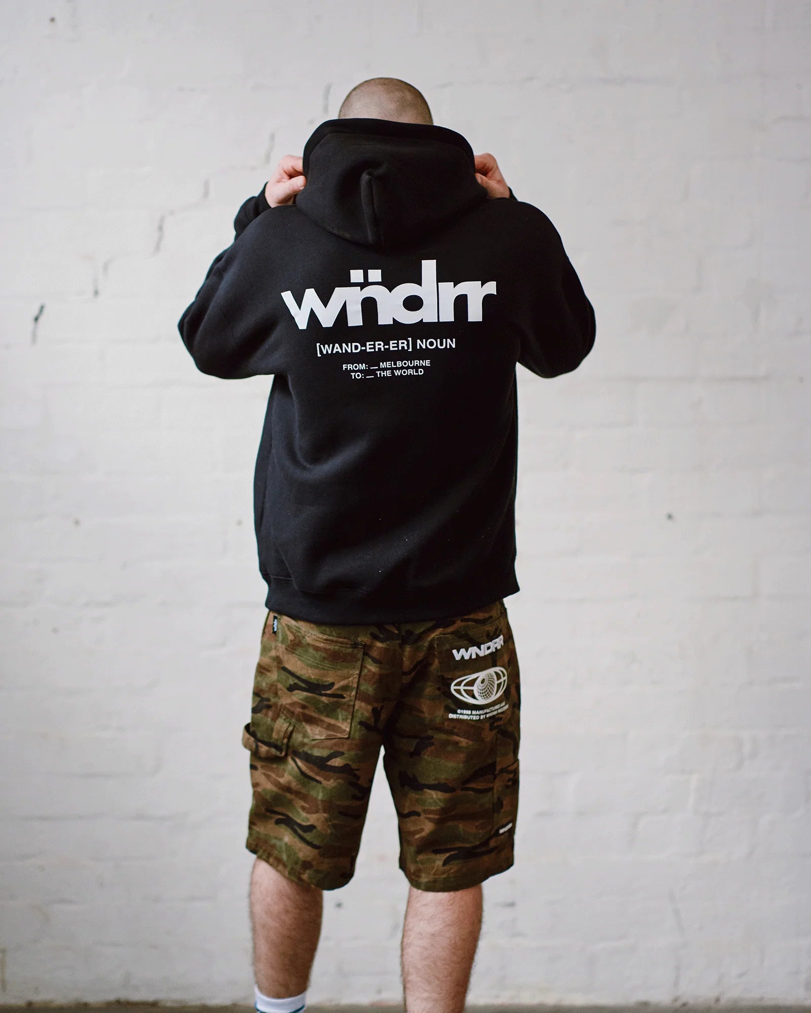 THE WORLD HOOD SWEAT BLACK
